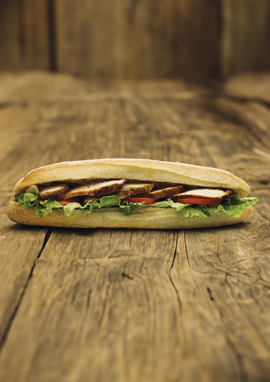 Sandwich au poulet marinés