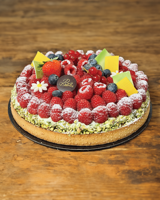 TARTE FRUITS ROUGES PISTACHES HACHÉES